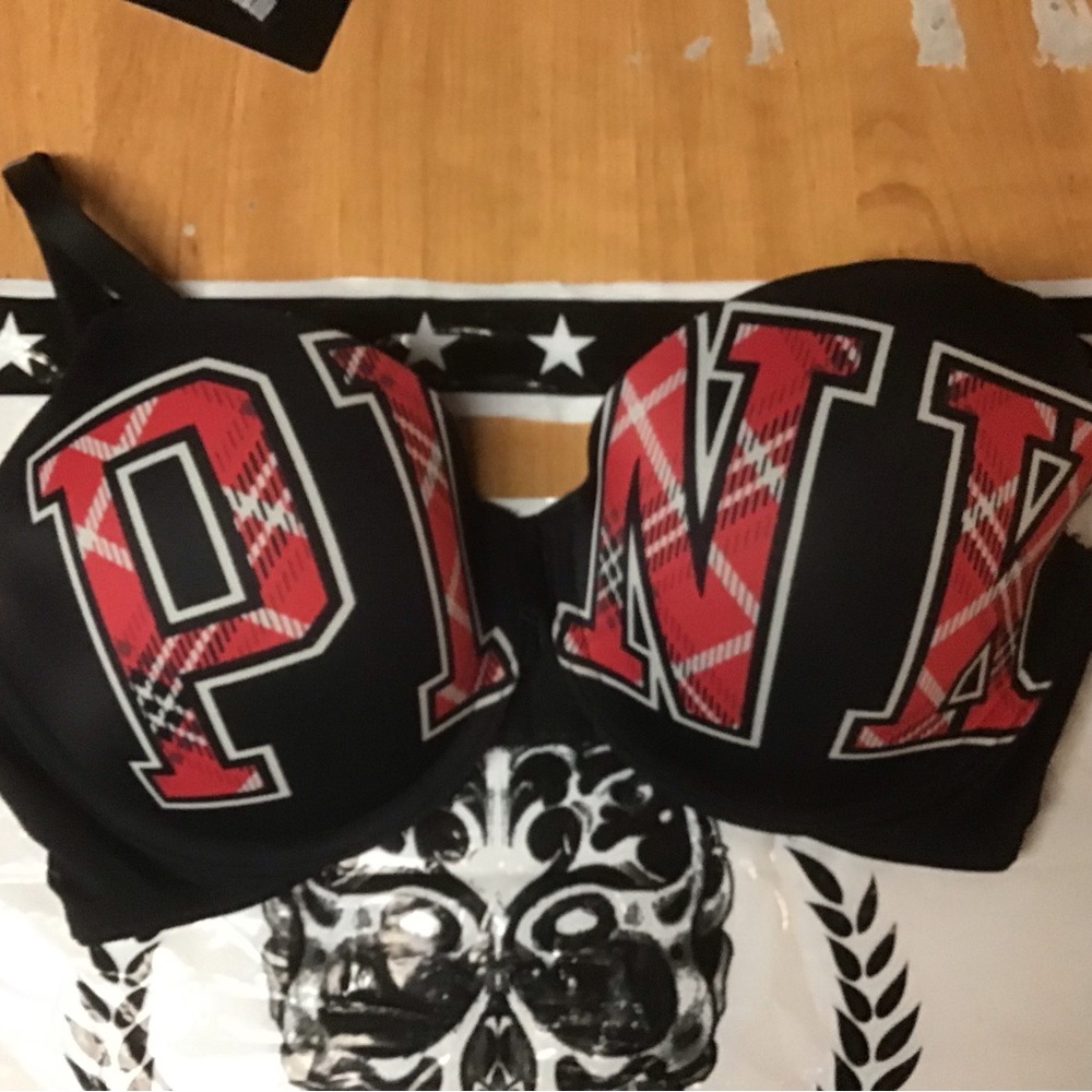 Victoria’s Secret Pink 32D Bra